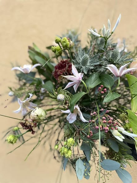 Birthes Blomster v/Sarah Hall takker kunderne for travle juledage i butikken