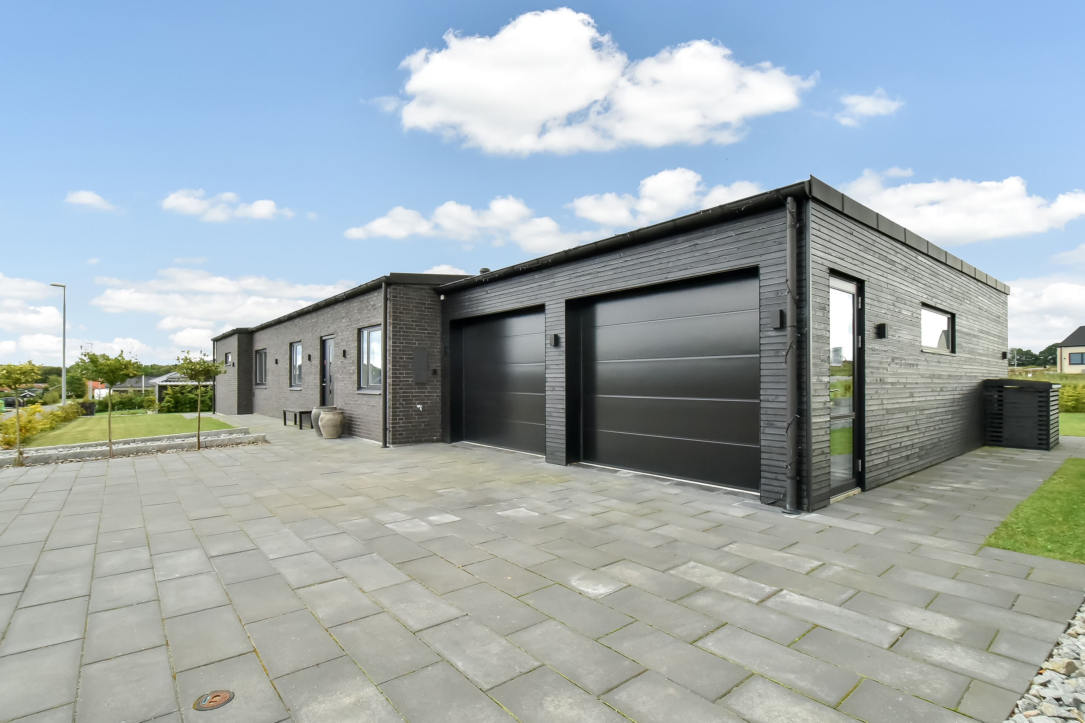 For 3,5  mio. kroner kan du nu få Mælkebøttevej 2 - Se priserne på de dyreste boliger til salg i Give