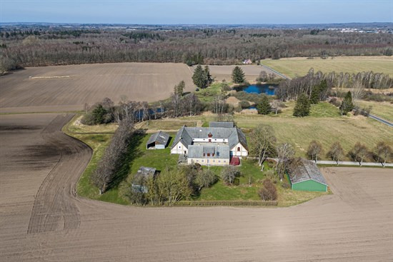 Drømmer du om luksus? For 16.500.000 kr er Ved Freerslev Hegn 8 kommet til salg - Se den og de dyreste boliger til salg her