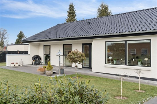 Enebærvej 28 og 5 andre boliger er kommet til salg denne uge i Silkeborg - se boligerne her.