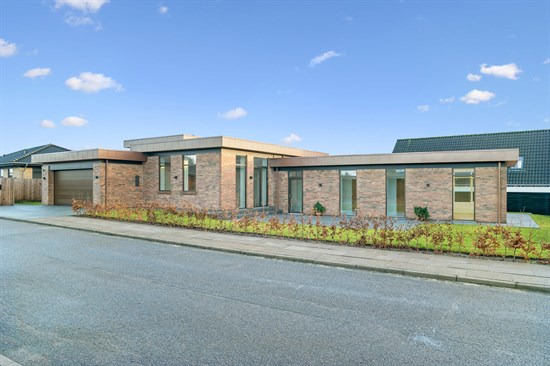 Dalvej 21 og 9 andre boliger er kommet til salg denne uge i Hjørring - se boligerne her.