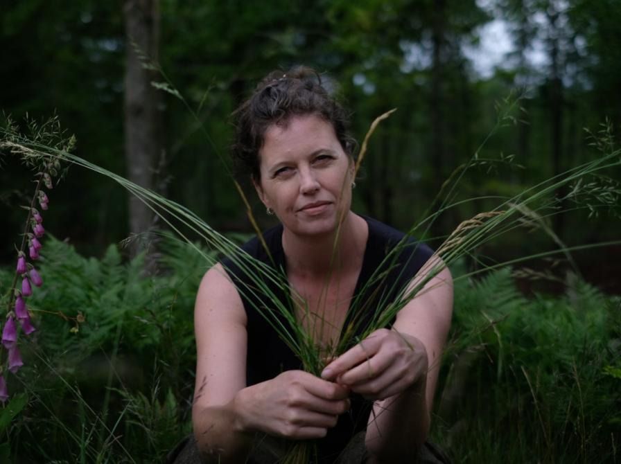 Oplev en aften med Maja Elverkildes lyriske essay i Gadevang Kirke