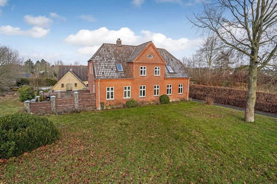 Top 6 over dyreste boliger til salg i Vissenbjerg. Priser op til 4.895.000 kr