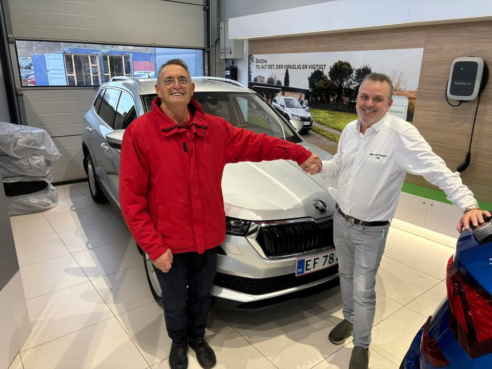 Bilco A/S Randers ønsker Poul Viggo tillykke med ny ŠKODA Karoq