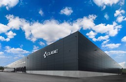 HV CARE holder åbent hele sommeren mens Martin besøger CUBEs fabrik i Tyskland