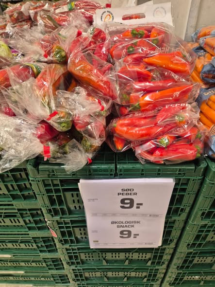 Rema 1000 Rosenkrantzgade i Thisted byder på tilbud på frugt, grønt og fastelavnsboller i dag