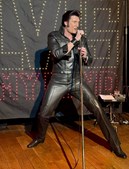 Elvis-imitator Brian Troy optræder på Dolphin Hotel Herning i marts