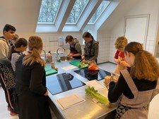 Femten skoler i Vejle sætter madkundskab og Verdensmål på skoleskemaet