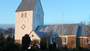 Små klassiske perler i skumringen: Orgelkoncert i Hellevad Kirke