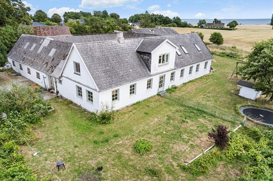 Hjelmgade 9 og 2 andre boliger er kommet til salg denne uge i Stege - se boligerne her.