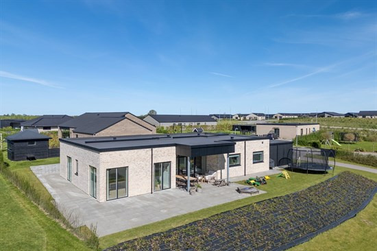 Top 6 over dyreste boliger til salg i Hammel. Priser op til 11.995.000 kr