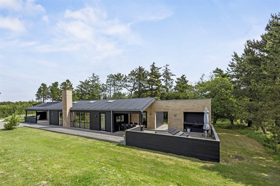 Nordkrogen 5 og 3 andre boliger er kommet til salg denne uge i Blåvand - se boligerne her.