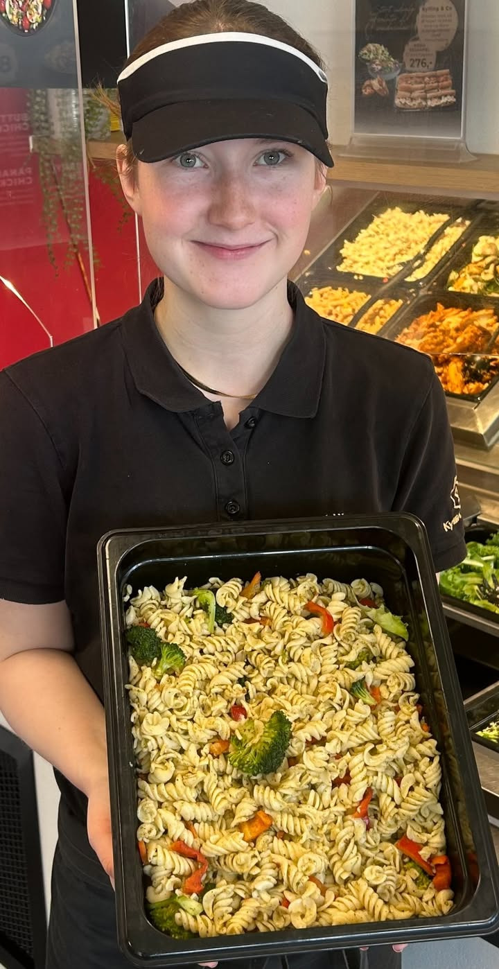 Kylling & Co Holstebro præsenterer ny ugens salat med chimichurri dressing