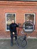 Fri BikeShop Vejle: Spar penge og miljøet ved at cykle som Daniel fra værkstedet