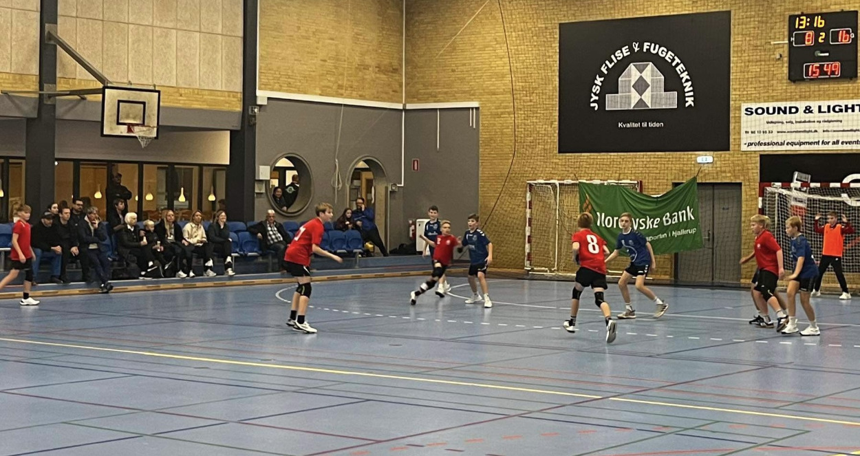 Brønderslev-drengene delte øretæver ud i Hjallerup: “En rigtig fin kamp af drengene”