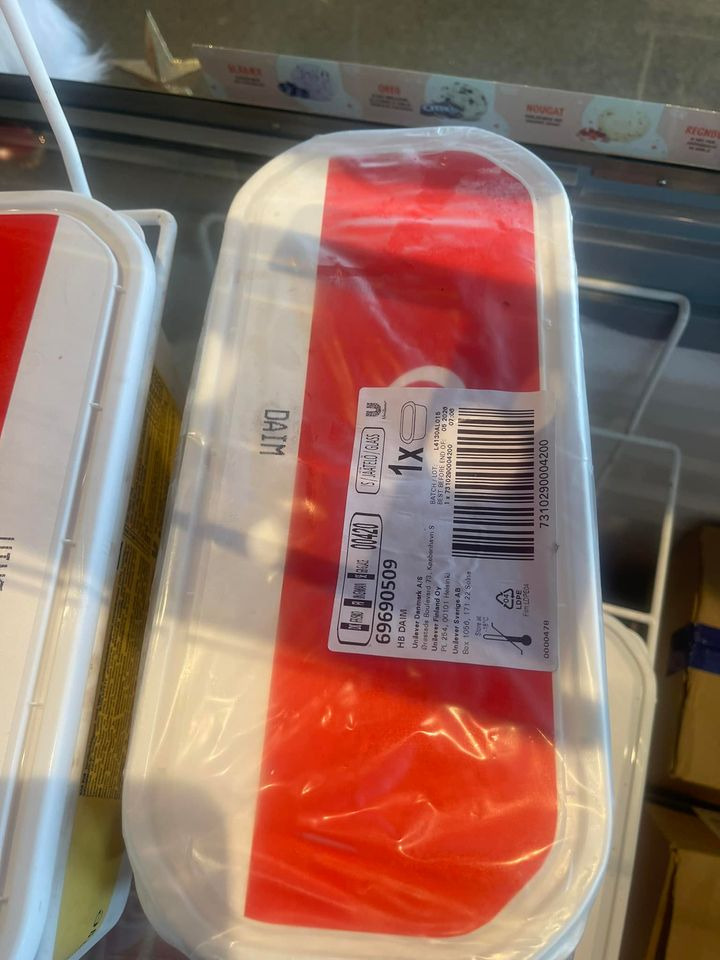 Slikhuset Hjallerup tilbyder 5 liters is til kun 299 kr: Vælg mellem vanilje, oreo, jordbær, daim eller triple chokolade