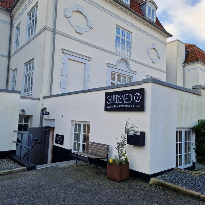 Ændrede åbningstider hos Guldsmed Ø: Lukket lørdag den 20. april, men åben resten af ugen