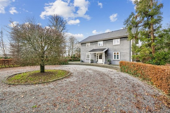 For 2.595.000 kr Langelinie 7 - Se priserne på de dyreste boliger til salg i Bjerringbro