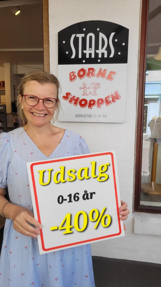 Børneshoppen Brønderslev starter stort sommerudsalg med 40% på gadestativer
