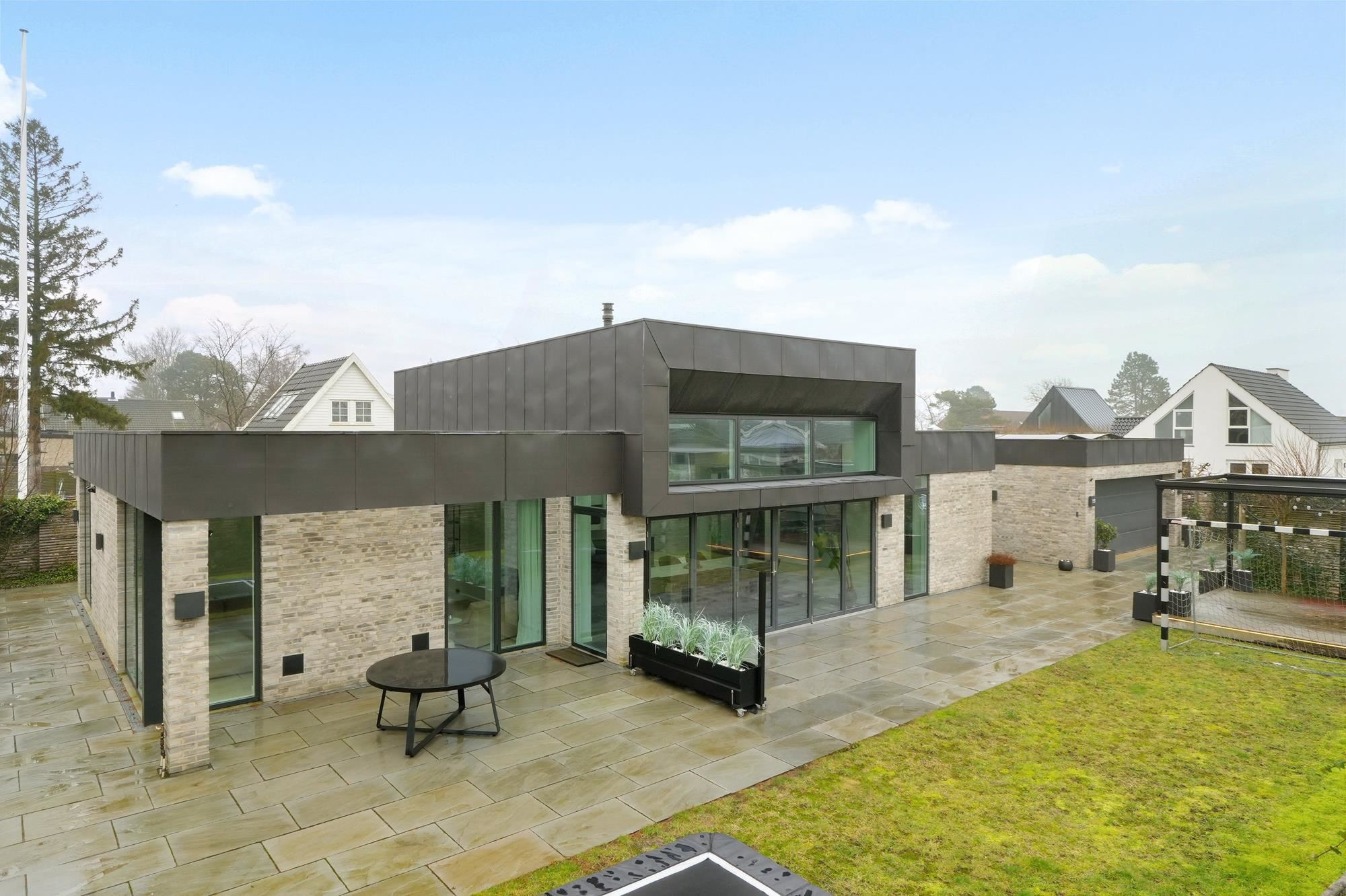 Drømmer du om luksus? For 13.495.000 kr er Lærkevej 19 kommet til salg - Se den og de dyreste boliger til salg her