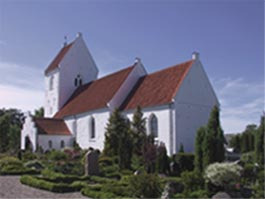 Fællesskab og middag efter gudstjeneste i Gimlinge Kirke