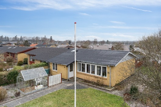 Nyhed fra John Frandsen Ikast: Velindrettet enderækkehus til salg i Ikast