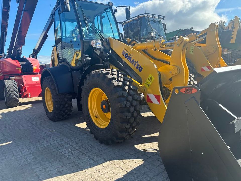 Scantruck A/S leverer ny Komatsu gummihjulslæsser til Heibæk Entreprenør