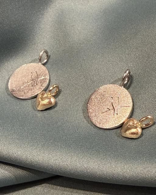 Guldsmed Lütken hjælper søskendepar med personligt minde om deres bonusmor