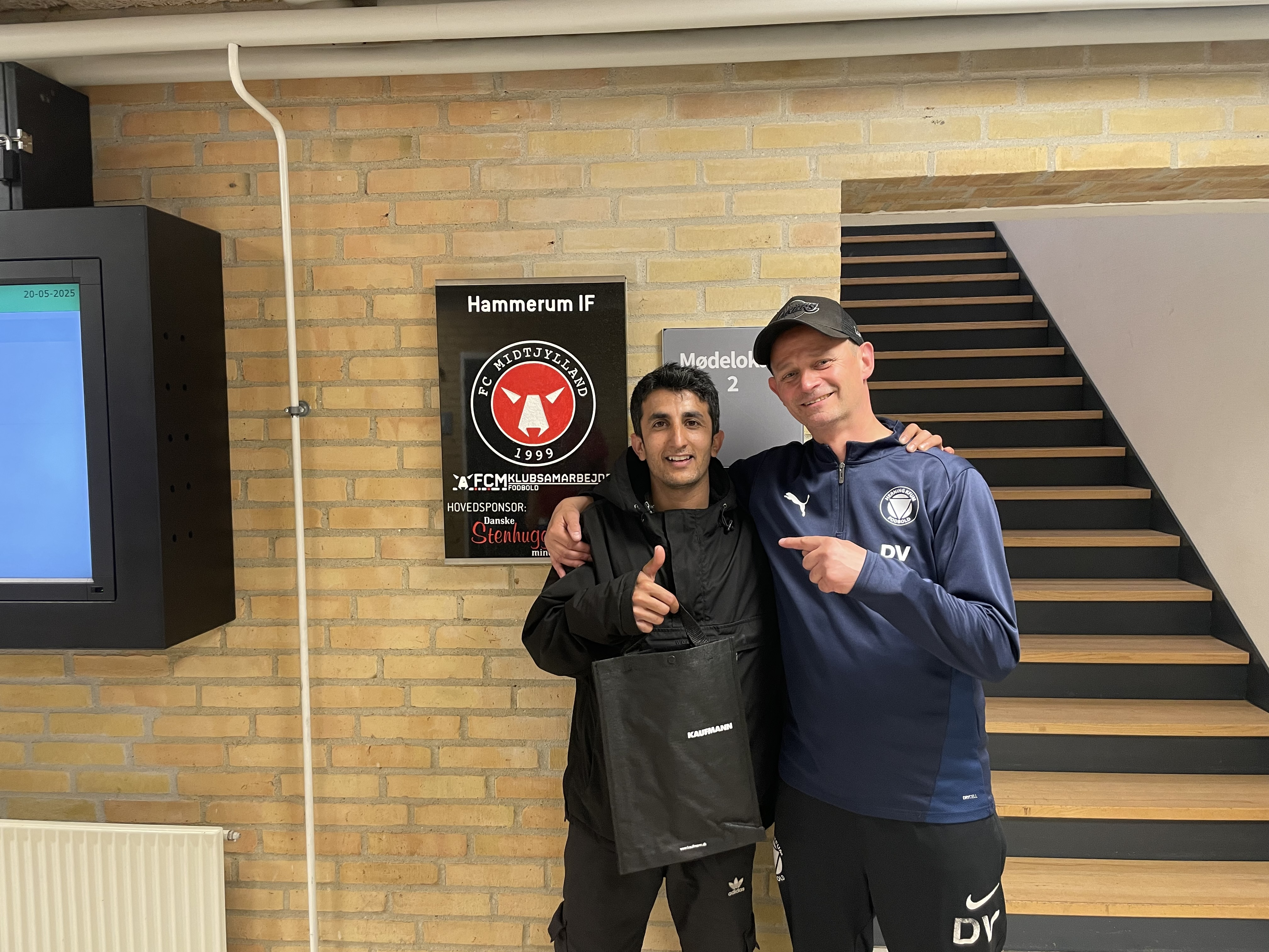 Dennis' tropper triumferede over Hammerum: "Skulderklap til hele holdet"