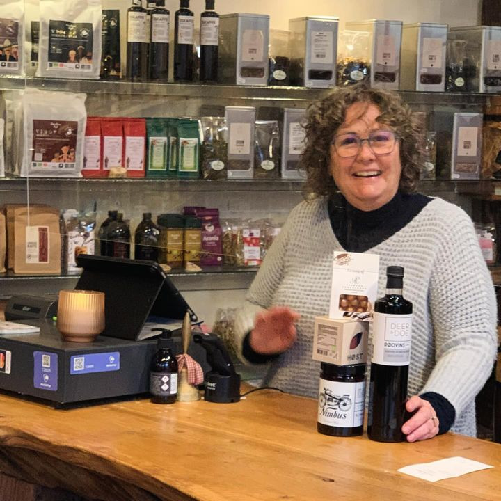 Smagsprøver hos Fru Hansens Butik & Café: Oplev roségløgg og rødvinsgløgg