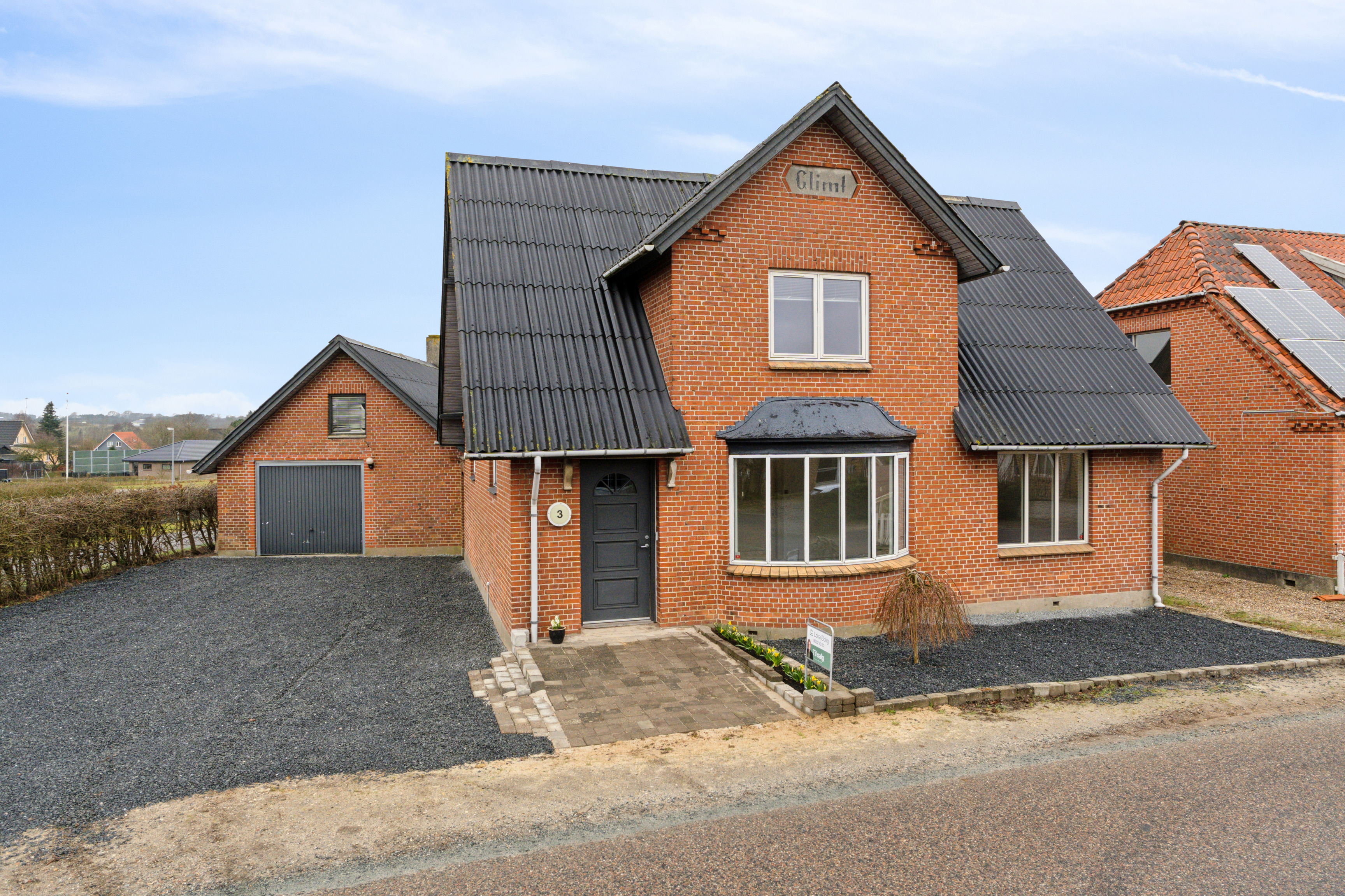 Til salg hos Lokalbolig Silkeborg - Mathias Bach & Co: Fin murermestervilla med muligheder i Skægkær