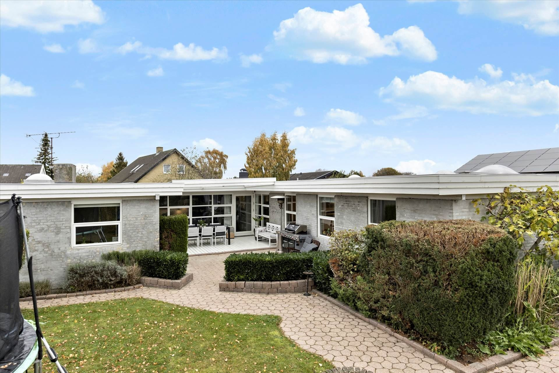 En ren boligdrøm på [m² på dyreste bolig] m² til 4,7  mio. kroner er nu komme til salg i Vallensbæk: Se hvor de dyreste boliger til salg i Vallensbæk er