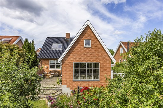 Ringerbakken 7 og 3 andre boliger er kommet til salg denne uge i Virum - se boligerne her.