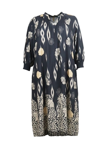 Klarissa & Nora har nu flere smukke kjoler fra Cassiopeia på lager