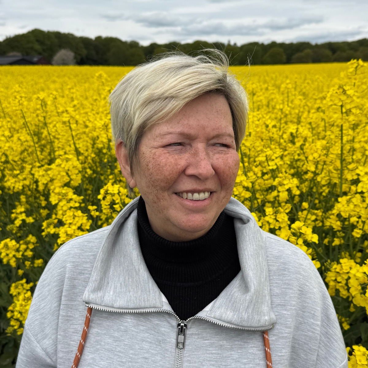 Dorthe Cecilie Lennert bader året rundt ved Sdr. Ege Strand
