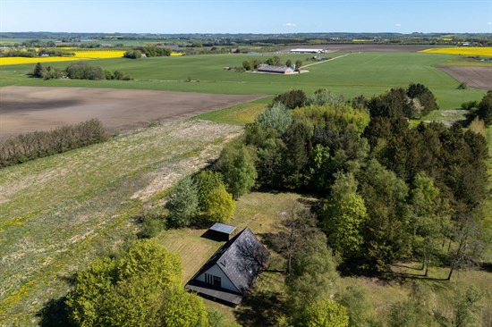 Viborgvej 26 og 4 andre boliger er kommet til salg denne uge i Fårvang - se boligerne her.