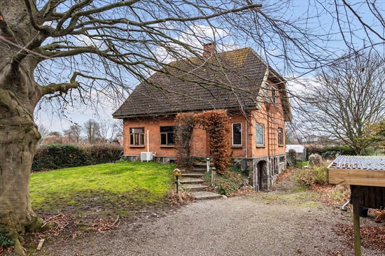 Storegade 64 og 1 anden boliger er kommet til salg denne uge i Nordborg - se boligerne her.