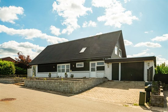 Hovedgaden 14 er til salg for kun 1.995.000 kr.: Se de billigste boliger til salg i Lille Skensved her