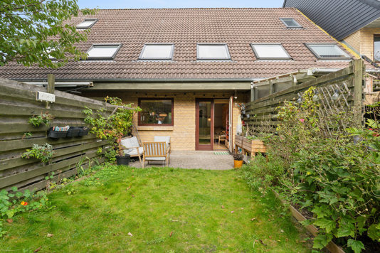 Rækkehus med ejerlejlighedsstatus på god placering i Hvidovre