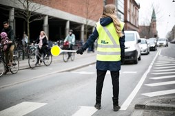 Skulderklap til skolepatruljerne i "Den Sureste Uge"