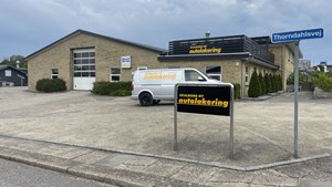 Fra fejedreng til ejer: Mathias Kristensen leder Skalborg Ny Autolakering