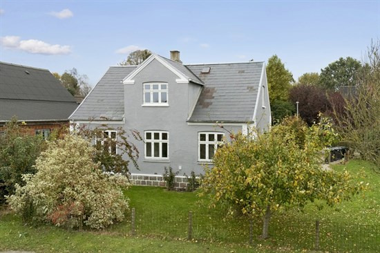 Oudrupgårdsvej 14 er til salg for kun 795.000 kr.: Se de billigste boliger til salg i Hovedgård her