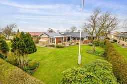 Til salg hos Nybolig Skive I/S: Familievilla i første parket til Skive Ådal