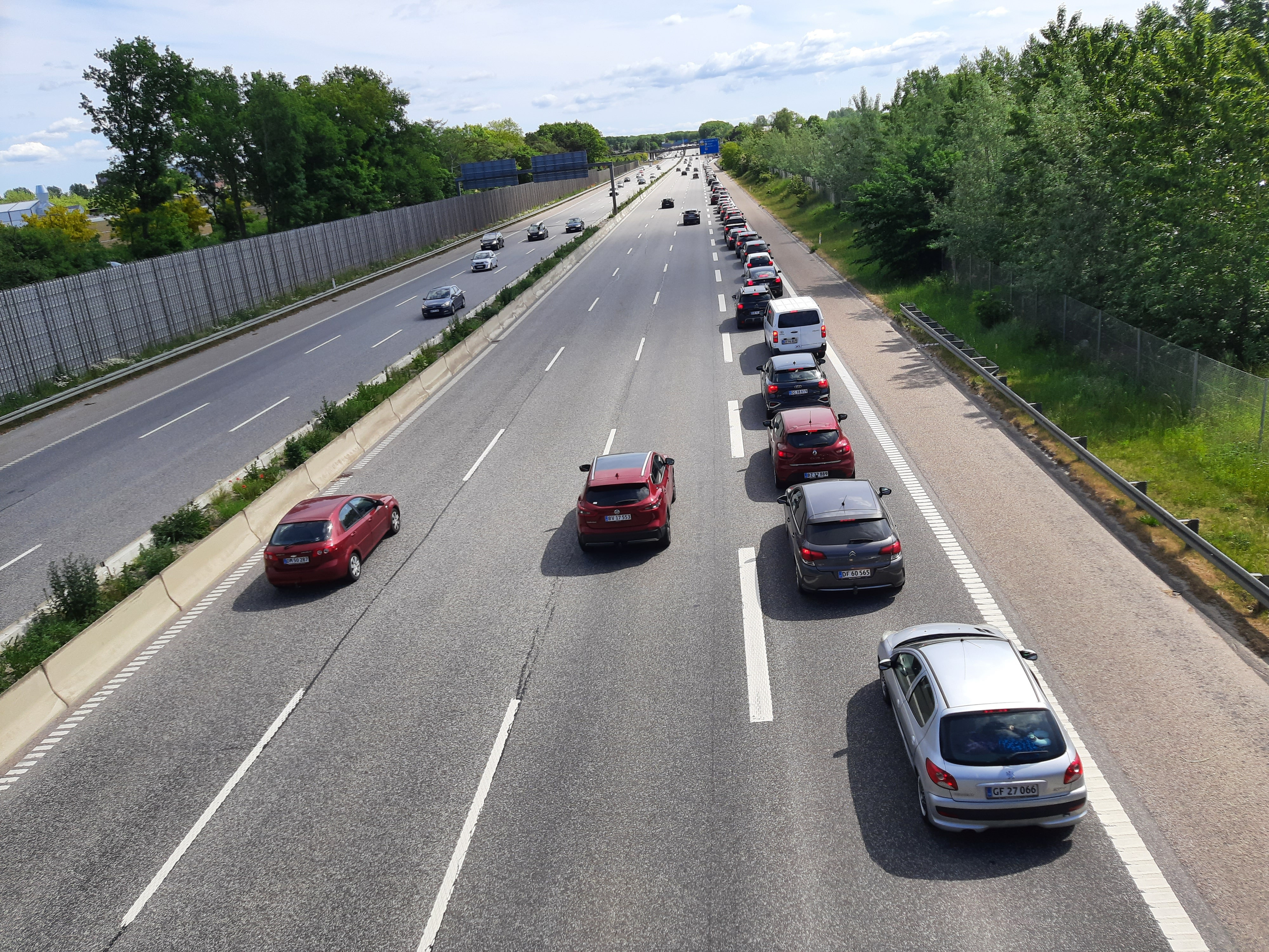 Politiet tager toppen af farten under festival