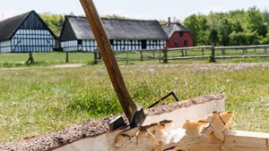 Håndværksfestival på Hjerl Hede fokuserer på tradition og innovation med workshops og ministerbesøg