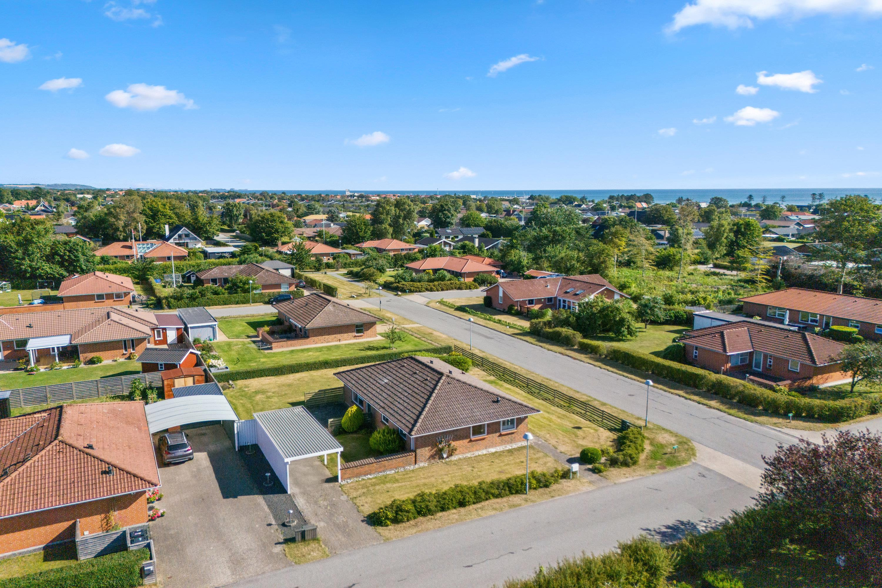 Til salg hos Mæglerhuset Sæby: Velholdt villa med potentiale i Sydbyen