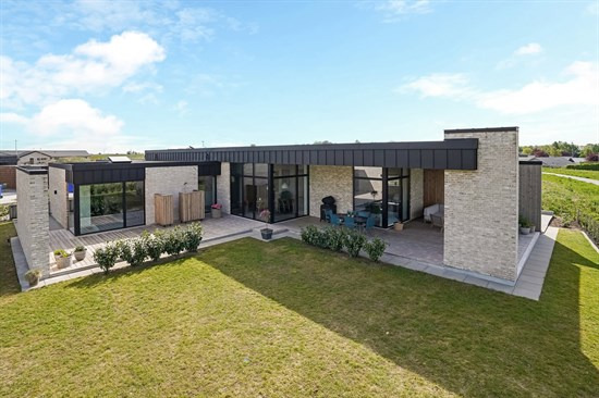 Top 6 over dyreste boliger til salg i Jelling. Priser op til 7.850.000 kr