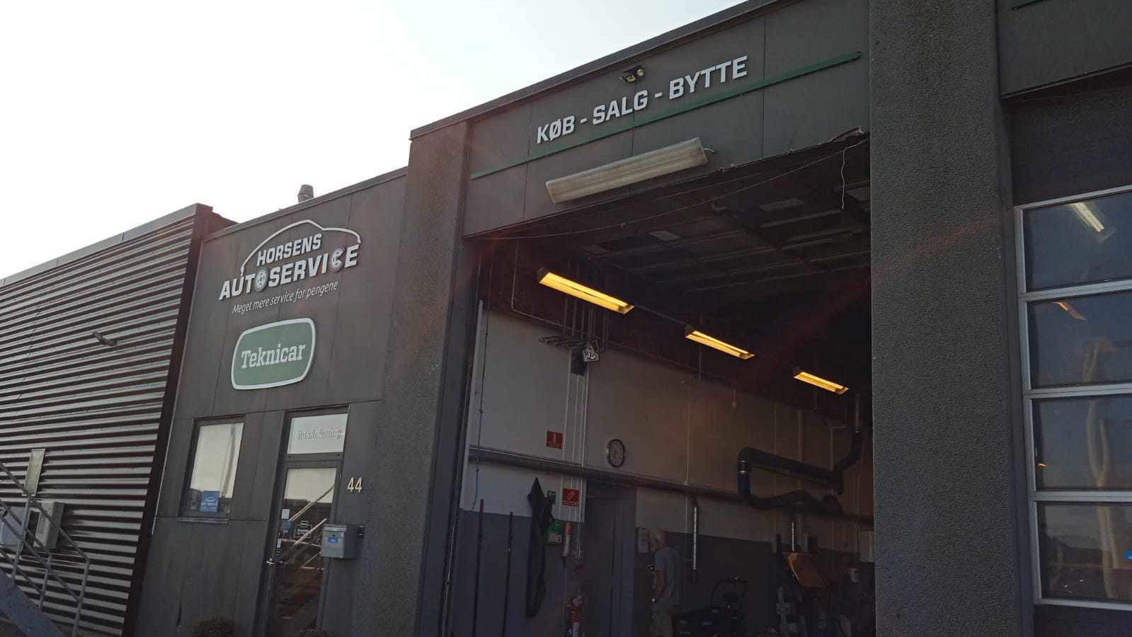 Mekaniker fylder år: Horsens Autoservice til åbent hus og dobbelt fejring