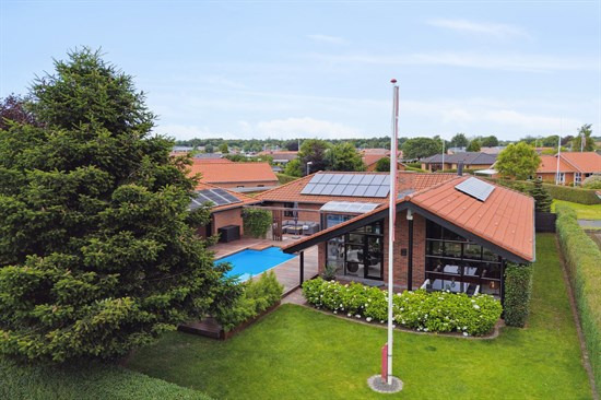 Top 6 over dyreste boliger til salg i Sønder Felding. Priser op til 5.900.000 kr