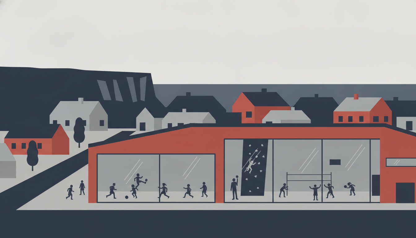 Moderne idrætshal med store vinduer i Allinge, hvor børn og voksne spiller fodbold, volleyball og klatrer på indendørs væg. Danske kystbyer og tage i baggrunden.